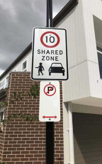 road-traffic-car-park-signs